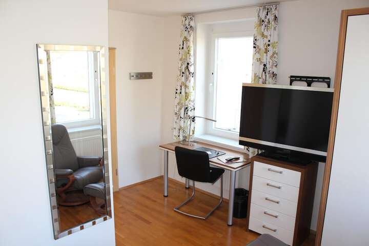 Room 13 of 26