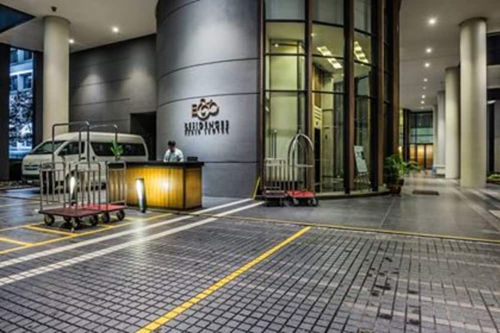 Concierge desk