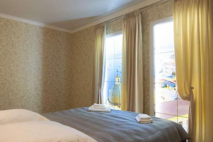 Room 15 of 26