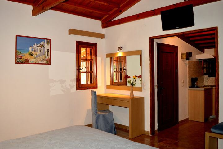 Room 3 of 37