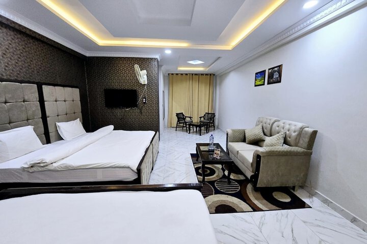 Room 36 of 87
