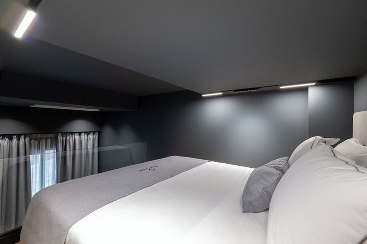 Room 44 of 147