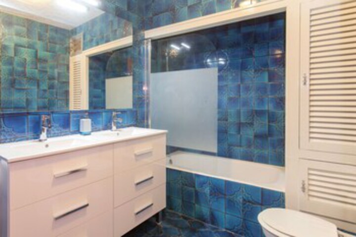 Room 2 of 23