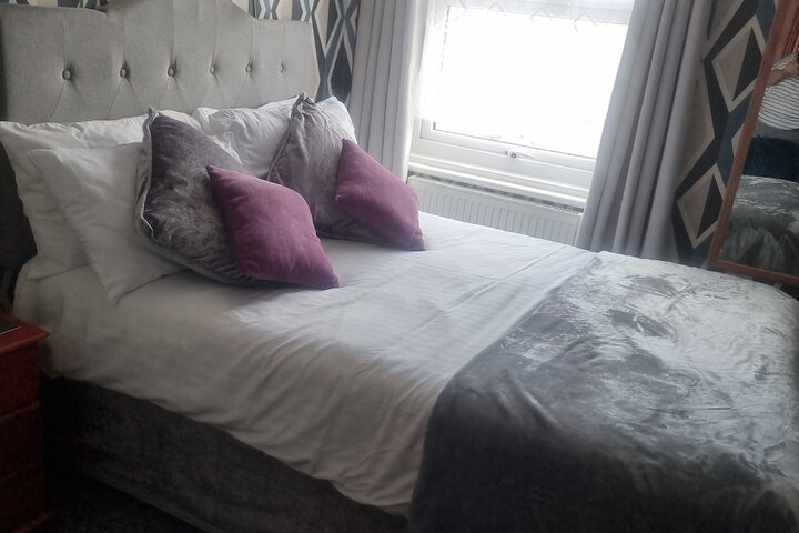Room 33 of 71