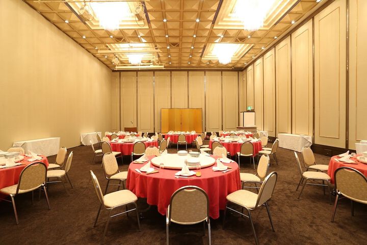 Ballroom/Hall 69 of 81