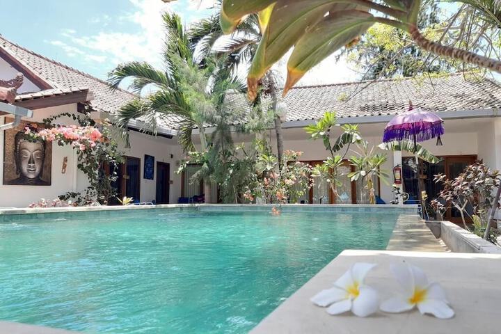 DREAM HOTEL