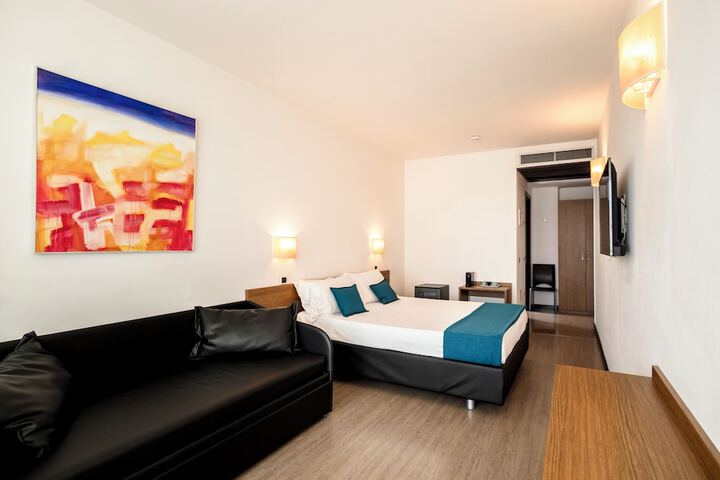 Room 21 of 60
