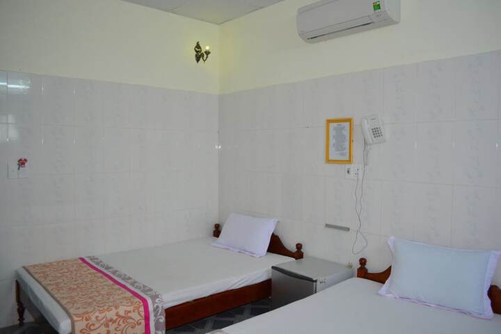 Room 10 of 49