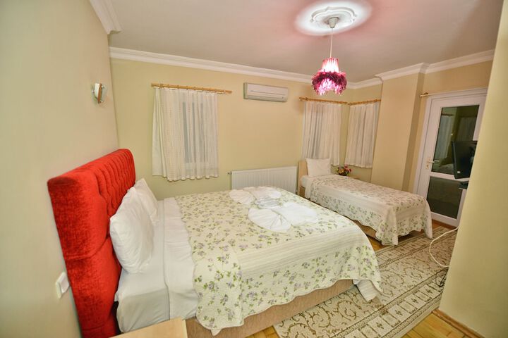 Room 3 of 64