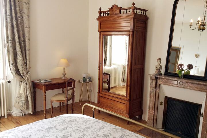 Room 18 of 19