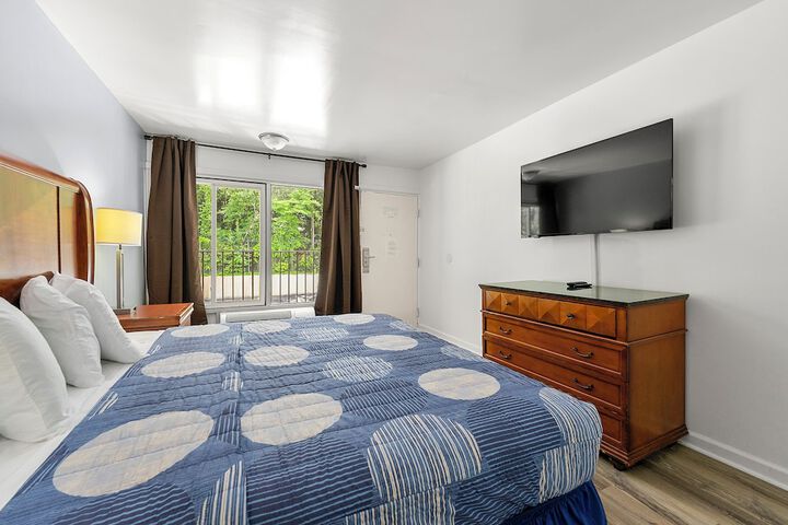 Premium Studio 1 King Bed Kitchenette (16 of 16)