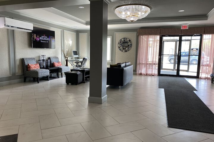 Hotel Interior 4 of 95