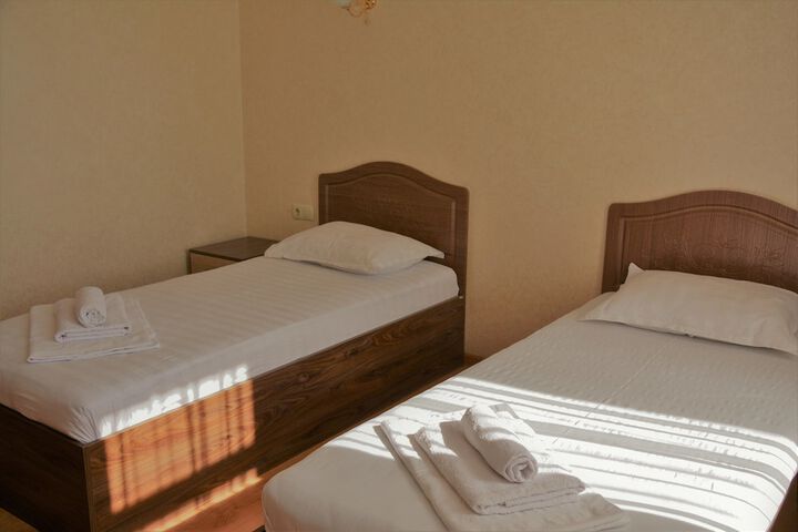 Room 9 of 21