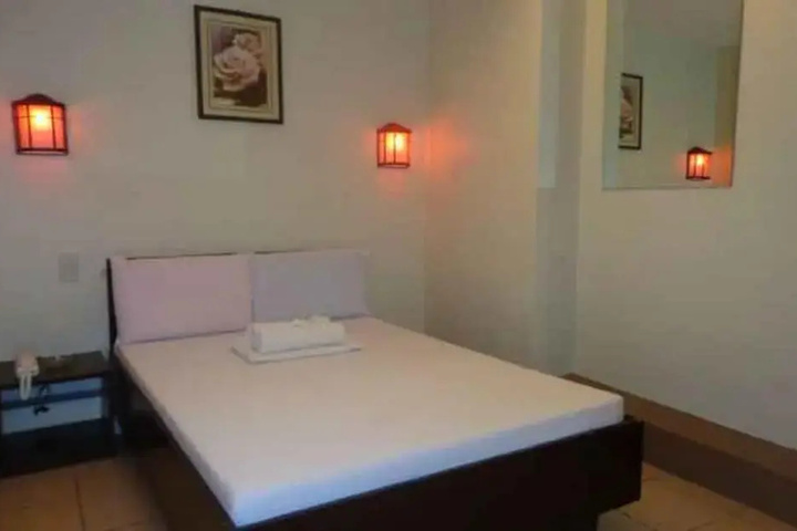 OYO 663 Paradise Apartelle Novaliches