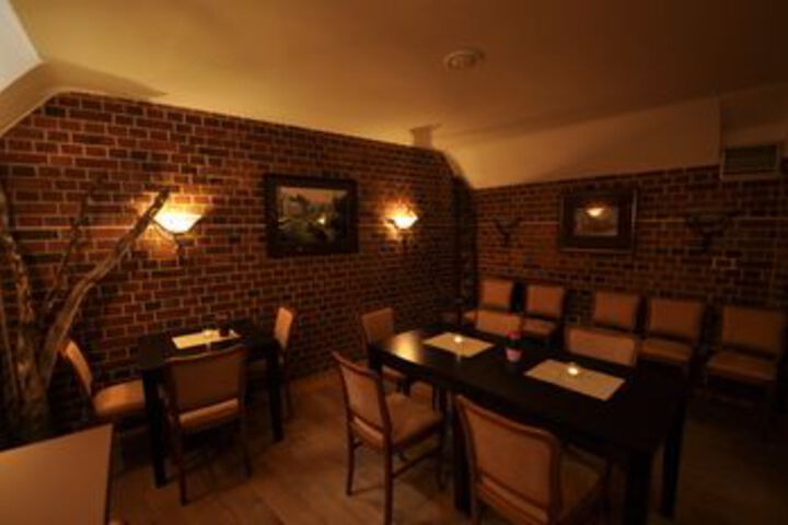 Dining 5 of 21