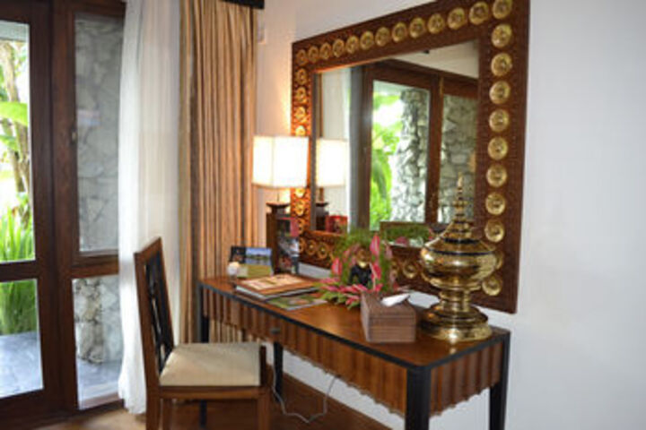 Room 48 of 92