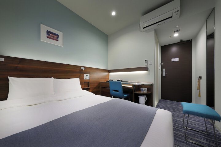 Room 8 of 53