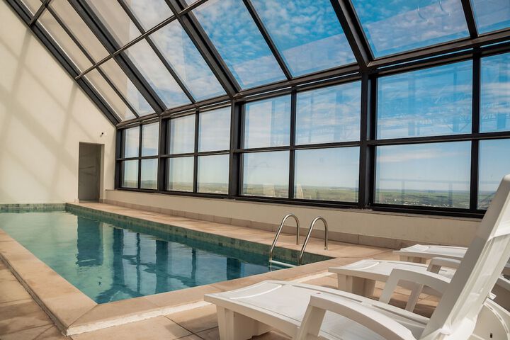 Pool 15 of 25