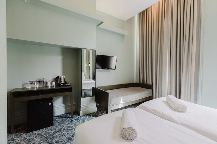 Room 206 of 263