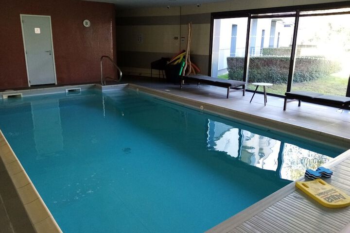 Pool 15 of 21