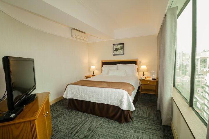 Room 14 of 125