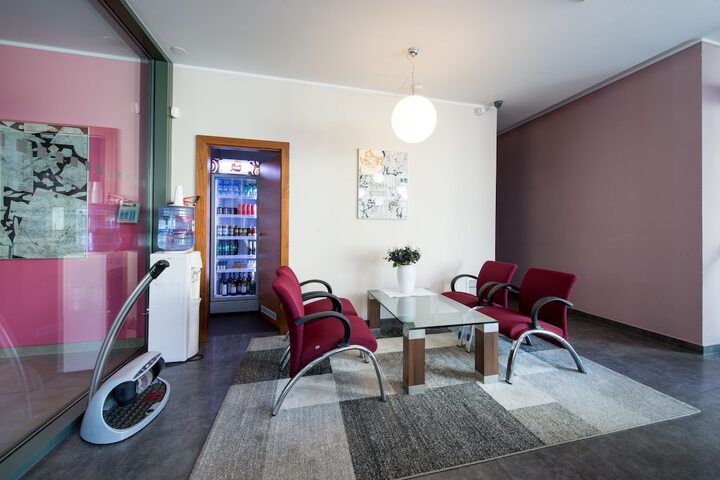 Entrance & Lobby