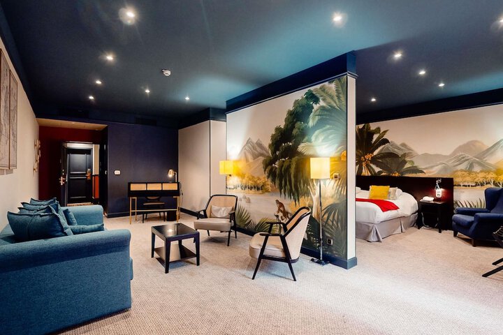 Room 16 of 195