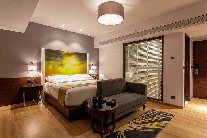Room 16 of 27