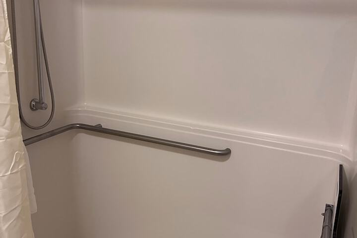 Room 53 of 69