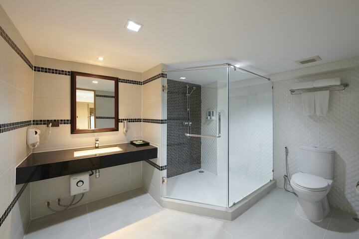 Clean Restrooms