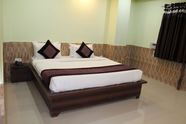 Room 7 of 27