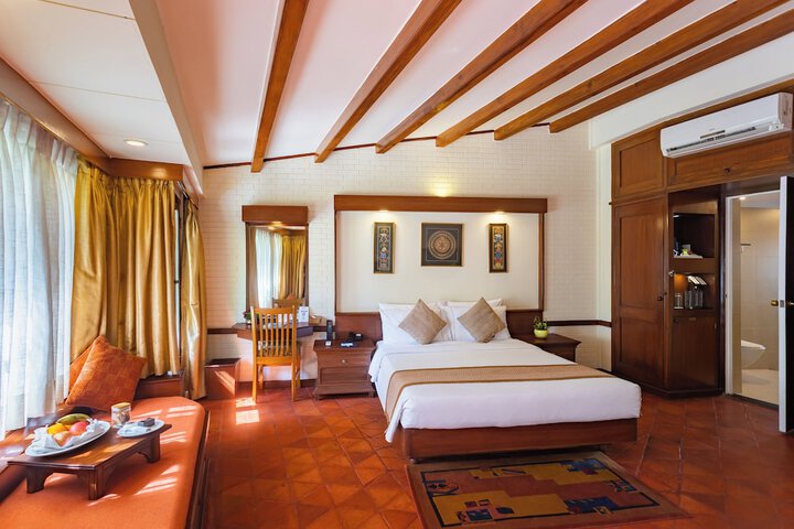 Room 10 of 54