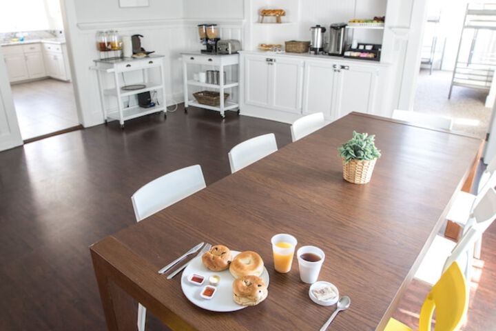 Breakfast/Coffee Service 13 of 69