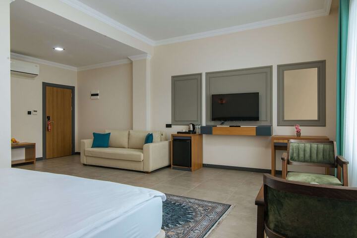 Room 12 of 52