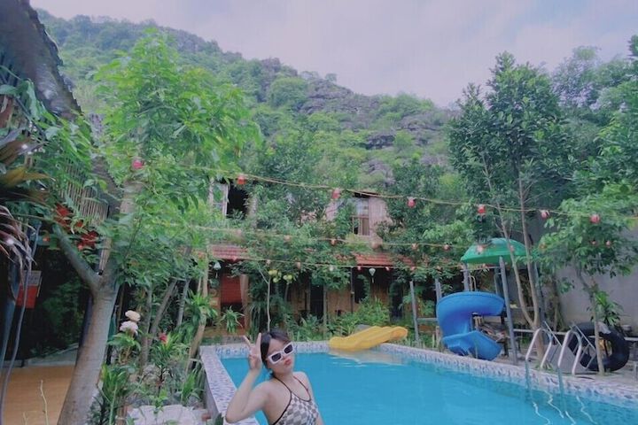Pool 6 of 11