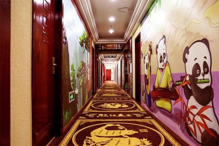 Ballroom/Hall 4 of 30