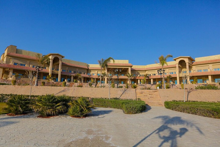 Hotel 76 of 86