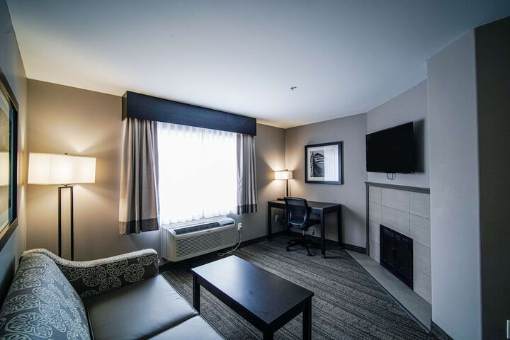 Room 8 of 63