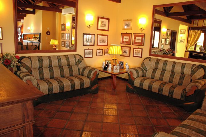 Dining 106 of 127