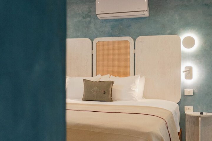 Room 8 of 51