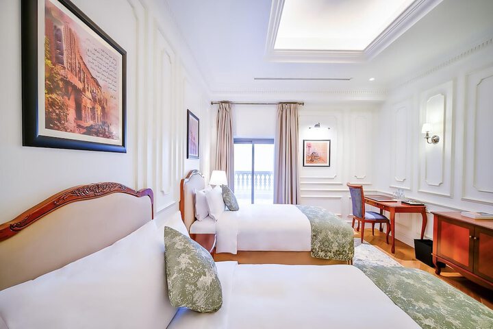 Room 5 of 42