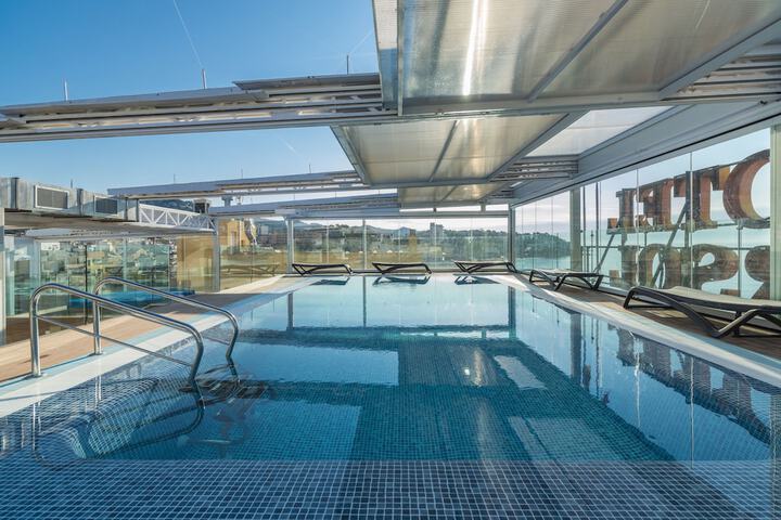Pool Hotel
