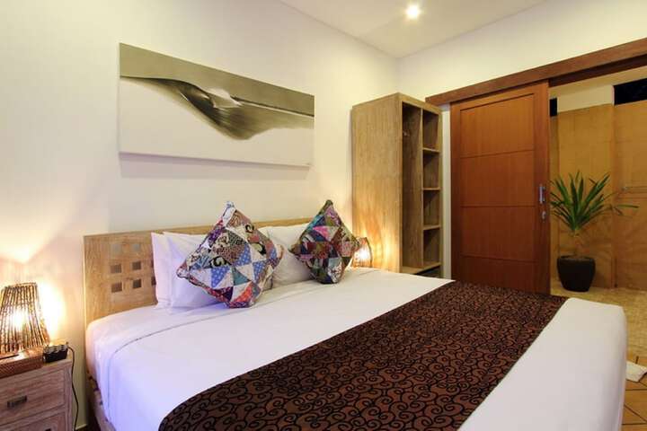Room 2 of 44