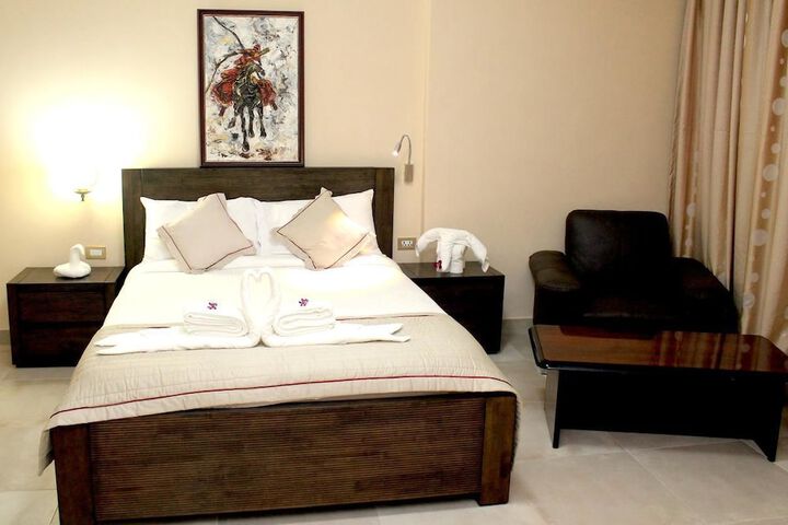 Room 10 of 50