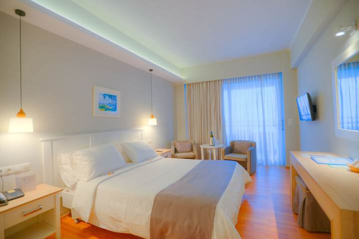 Room 9 of 208