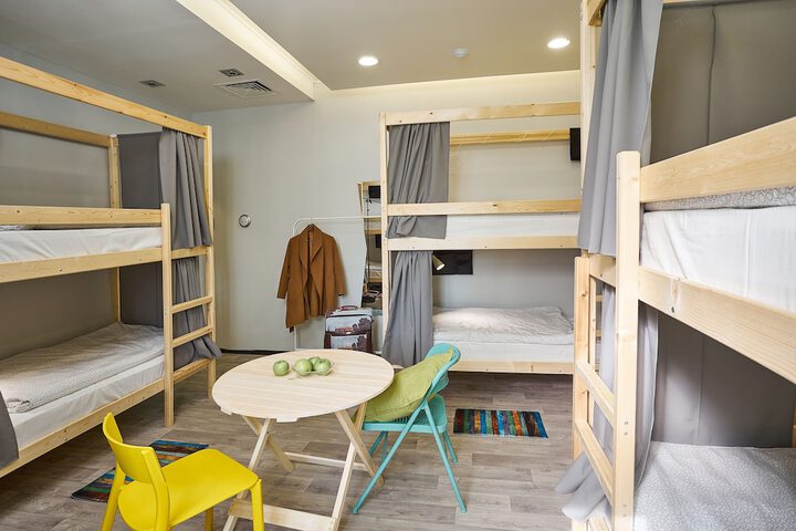 Room 8 of 40