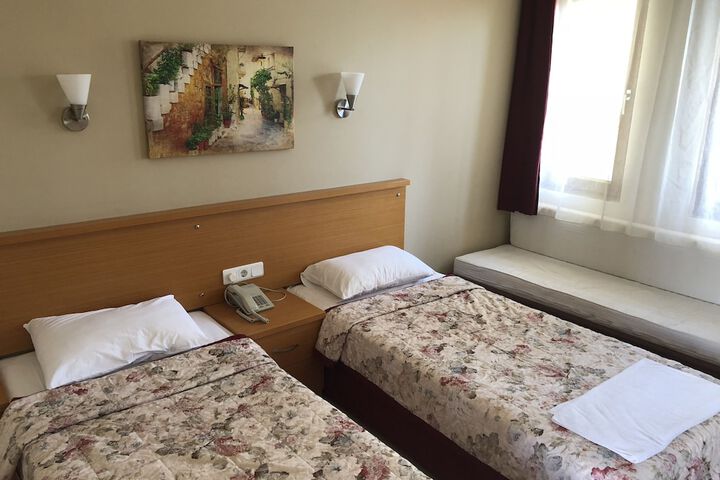 Room 11 of 50