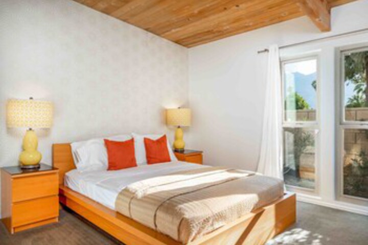 Room 49 of 52
