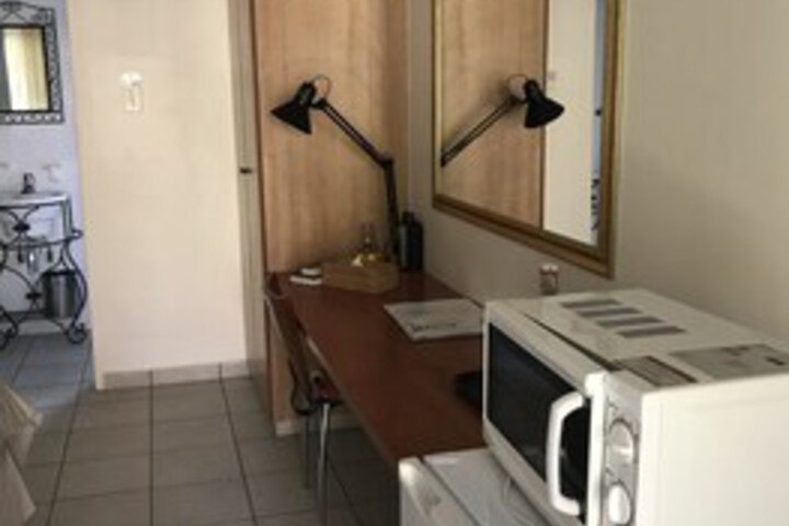 Room 26 of 34