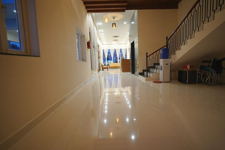Hotel Interior 5 of 23